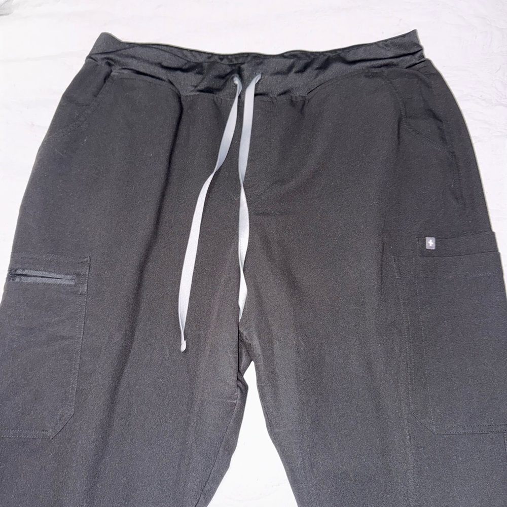 Figs straight leg scrub pants